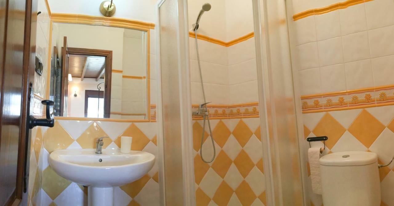 Casa De Teones Guest House Montecorto Eksteriør bilde